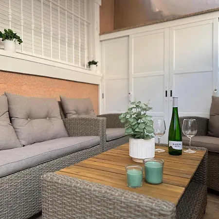 Дом отдыха Luminoso Adosado Con Terraza, Bbq Y Piscina Junto Al Mar *