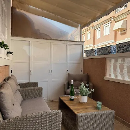 Luminoso Adosado Con Terraza, Bbq Y Piscina Junto Al Mar *